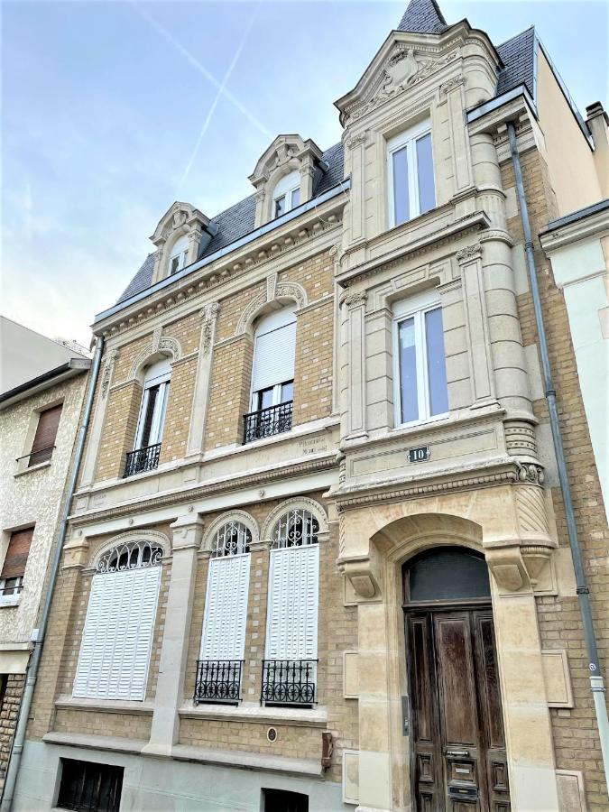 Le Boulard : Appartement En Plein Coeur Du Centre De رانس المظهر الخارجي الصورة