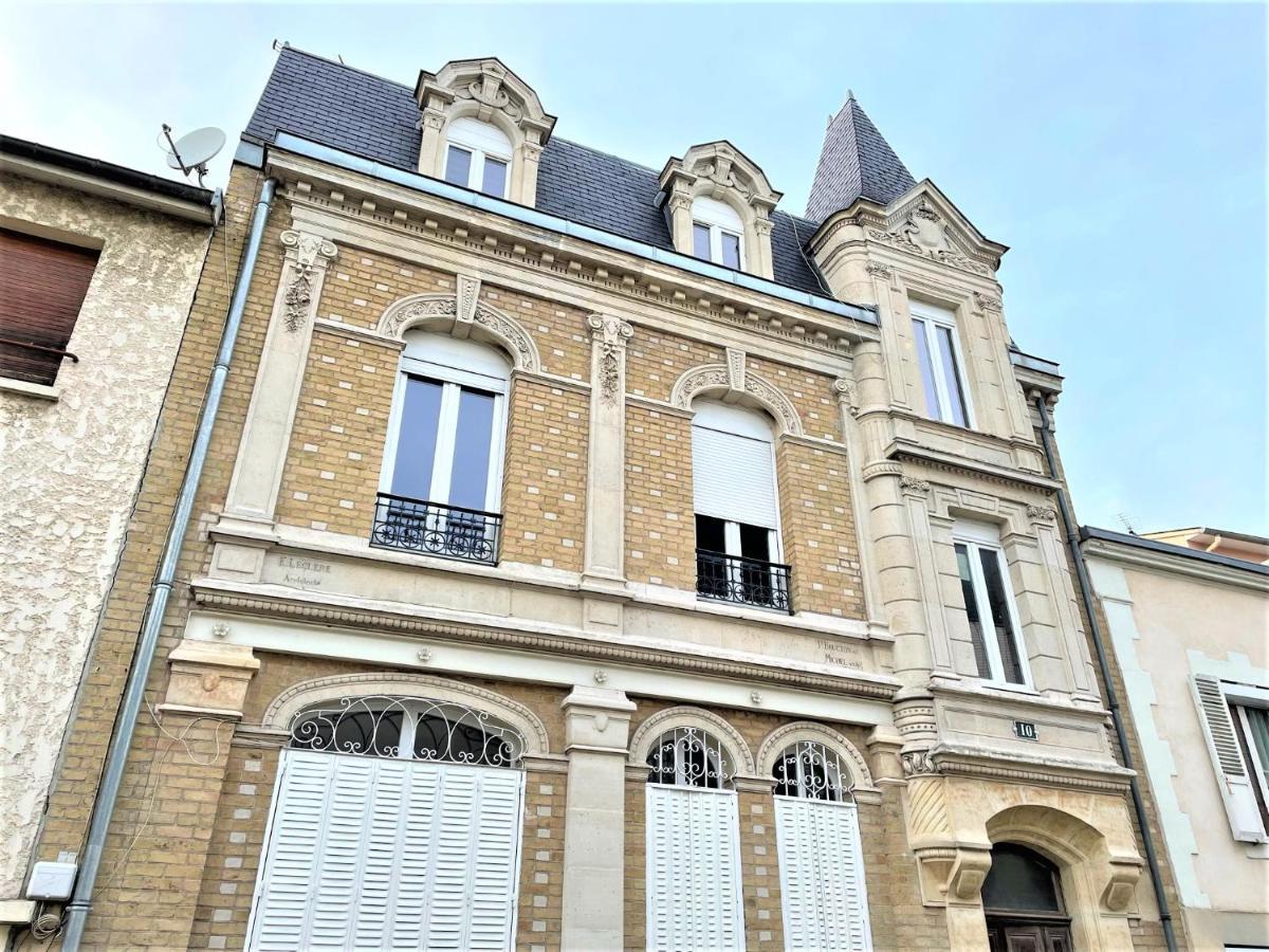 Le Boulard : Appartement En Plein Coeur Du Centre De رانس المظهر الخارجي الصورة